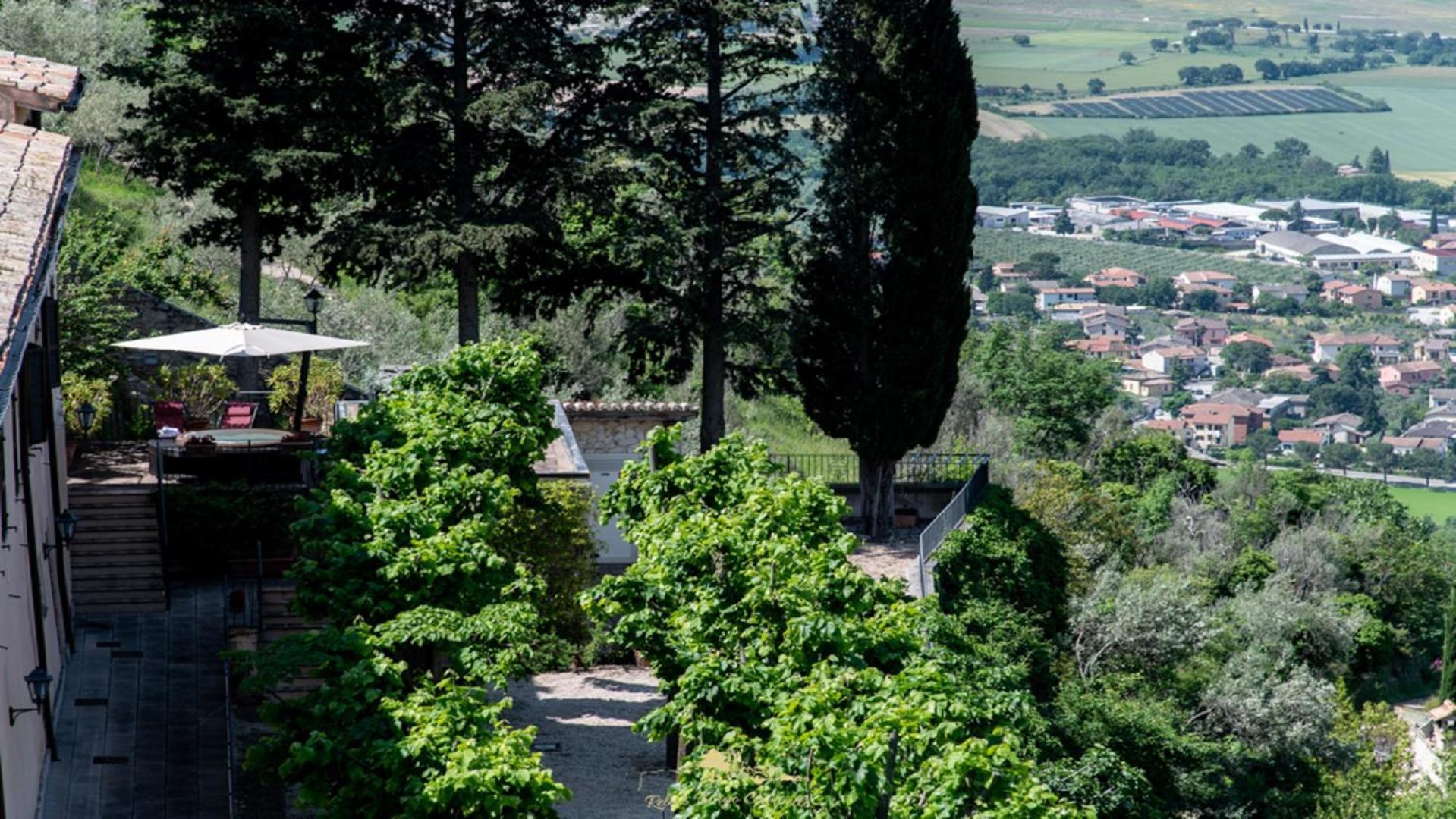 Relais Borgo Campello Pensionat Campello sul Clitunno Eksteriør billede